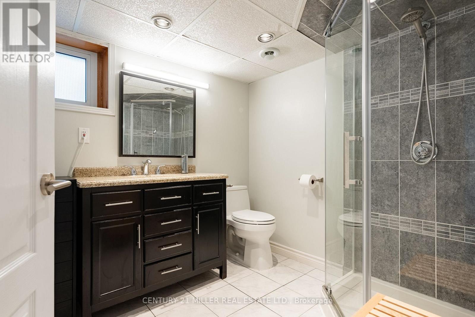 262 OAKWOOD CRESCENT - 32