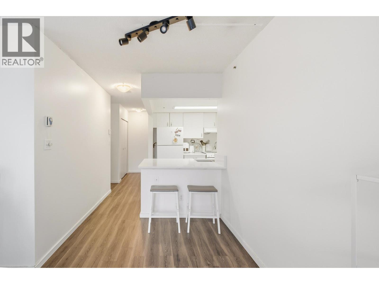 603 828 AGNES STREET, New Westminster
