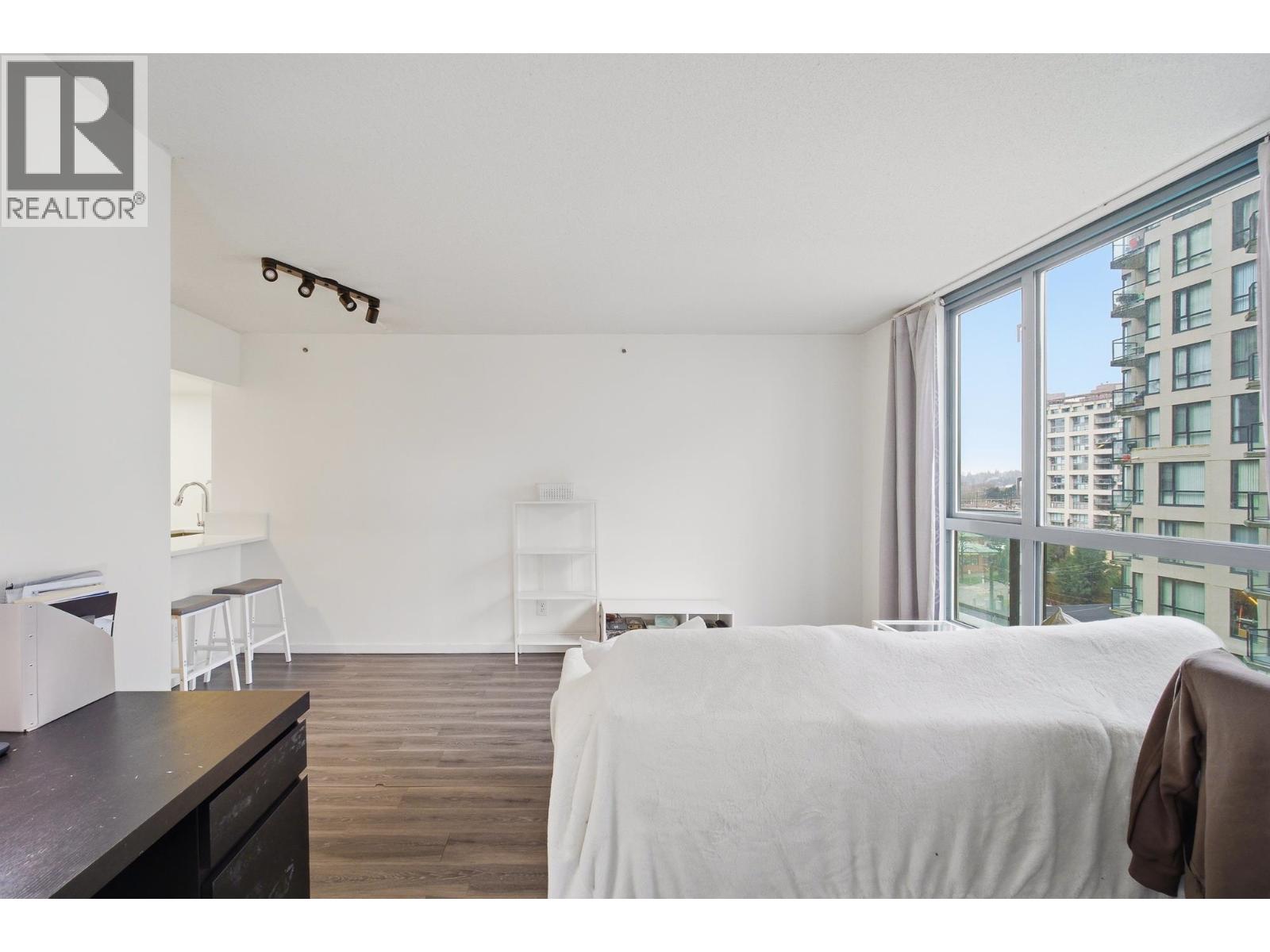 603 828 AGNES STREET, New Westminster