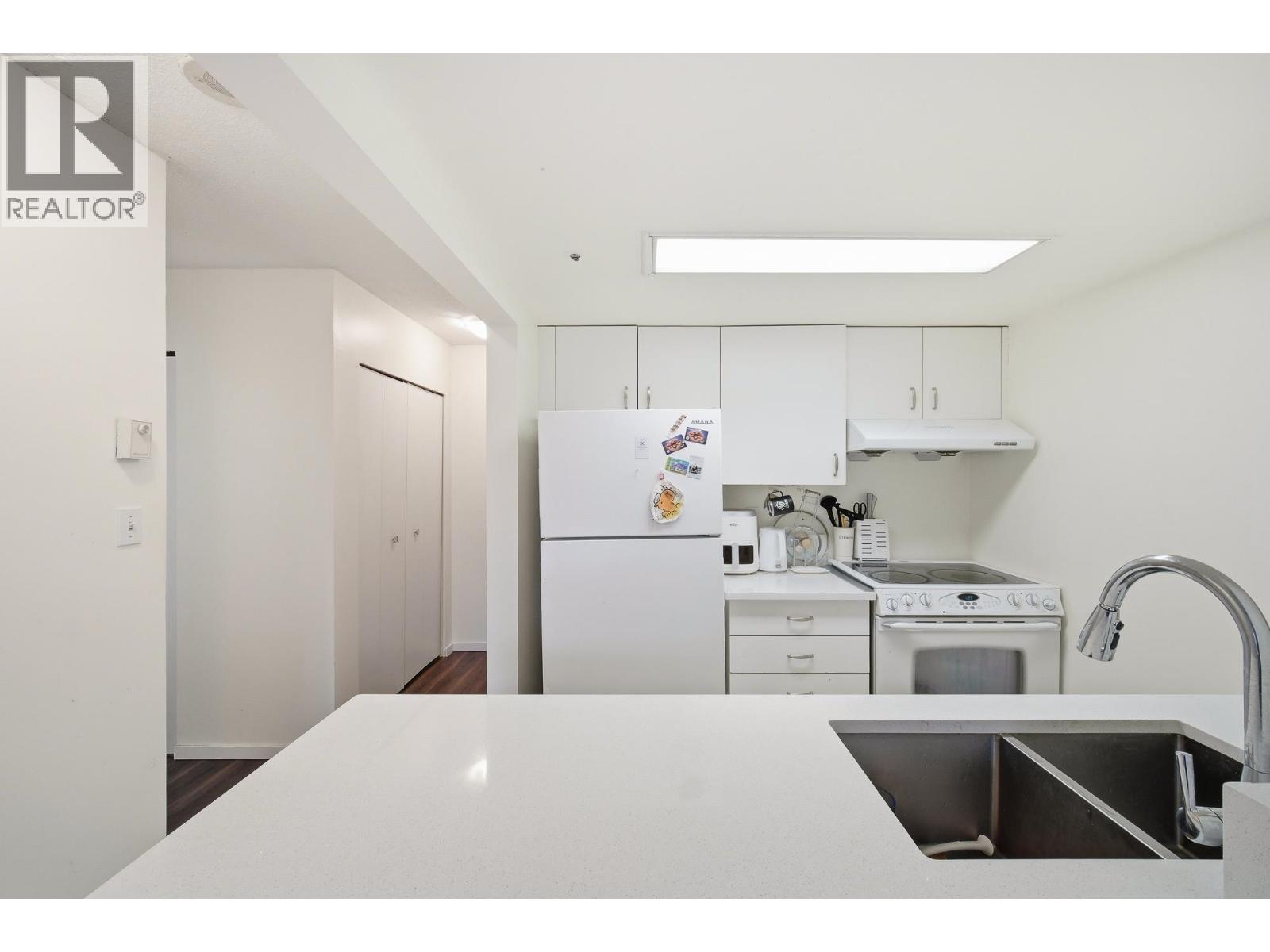 603 828 AGNES STREET, New Westminster