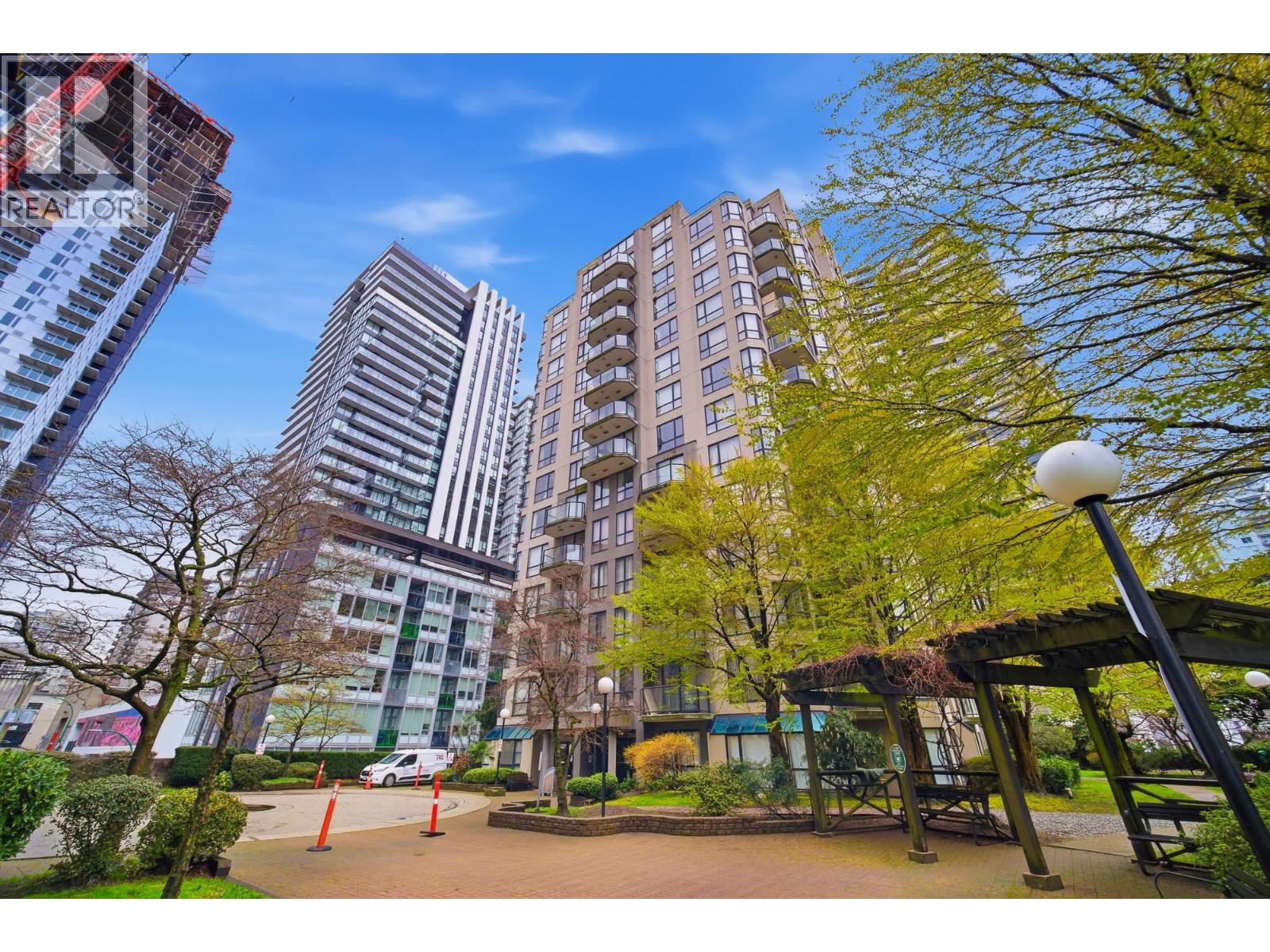 603 828 AGNES STREET, New Westminster
