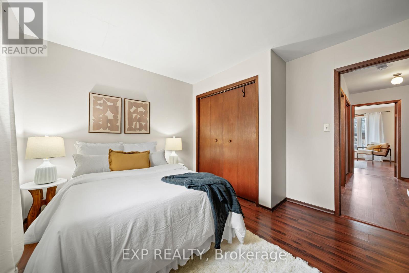 308 JOHN STREET S - 16