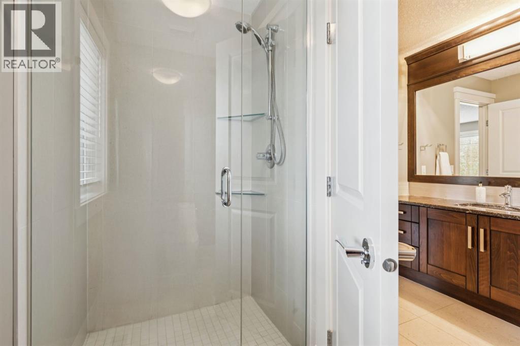 Jack & Jill bath