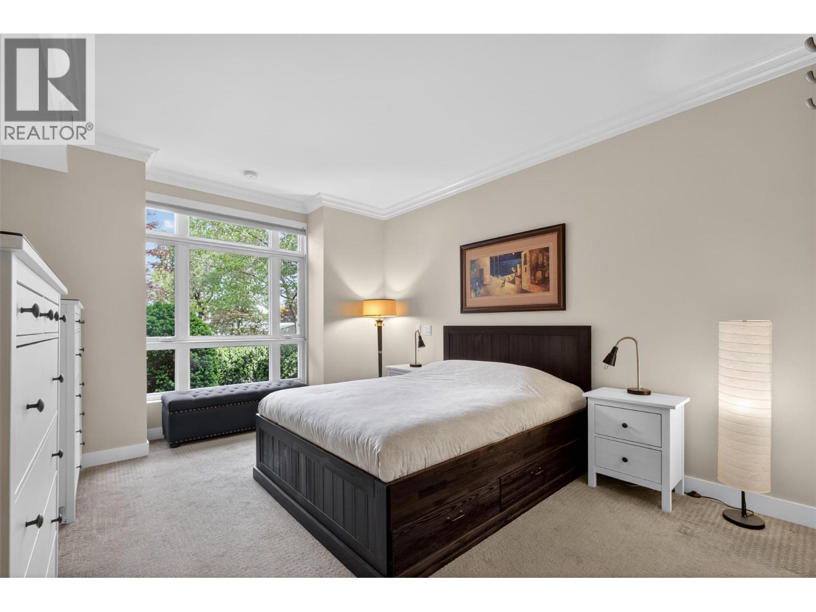 #101 2901 Abbott Street - 18