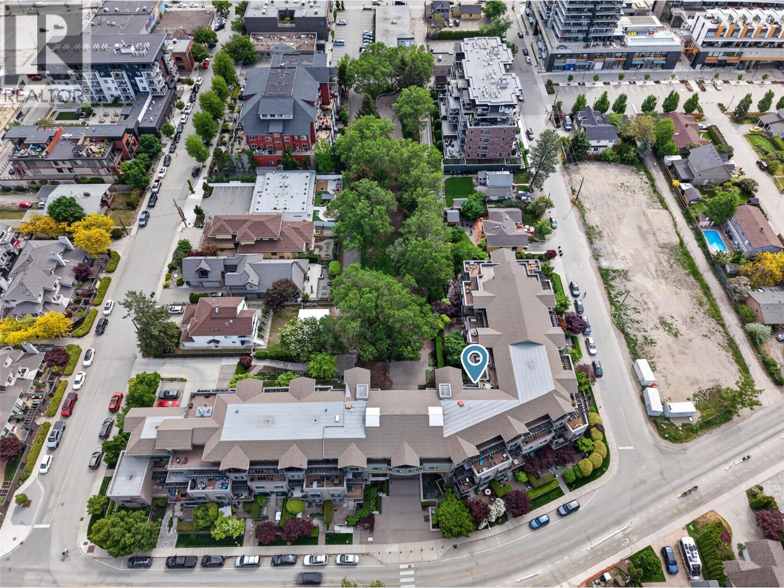 #101 2901 Abbott Street - 33