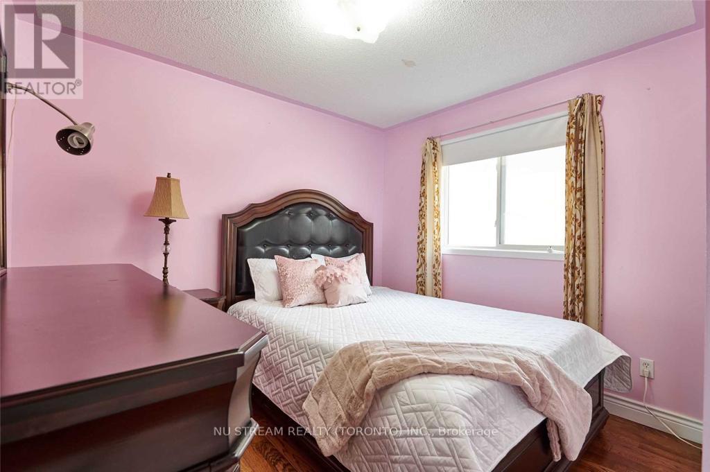 2 PURCELL CRESCENT - 37