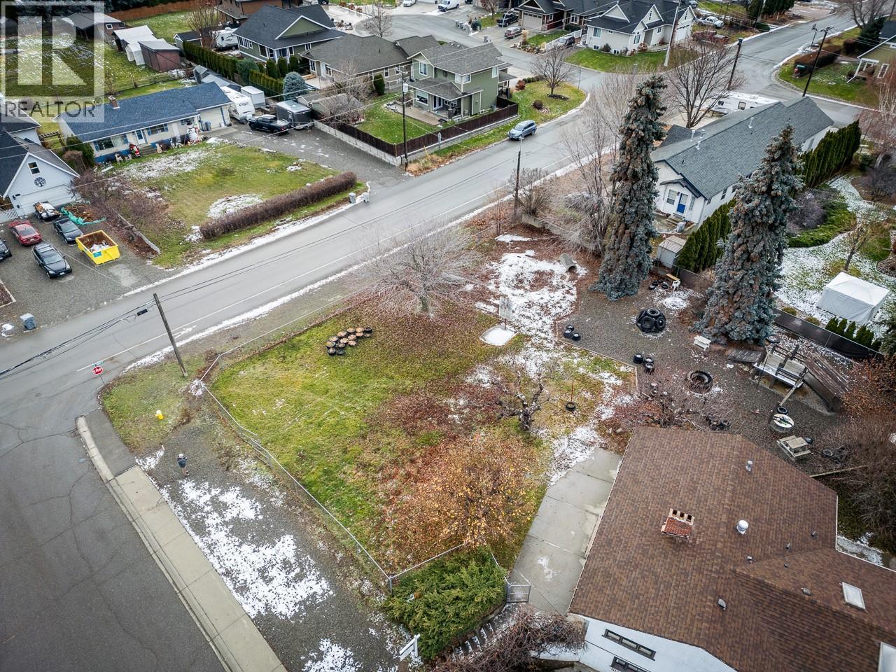 3202 HARGRAVES Place, Kamloops — photo 3
