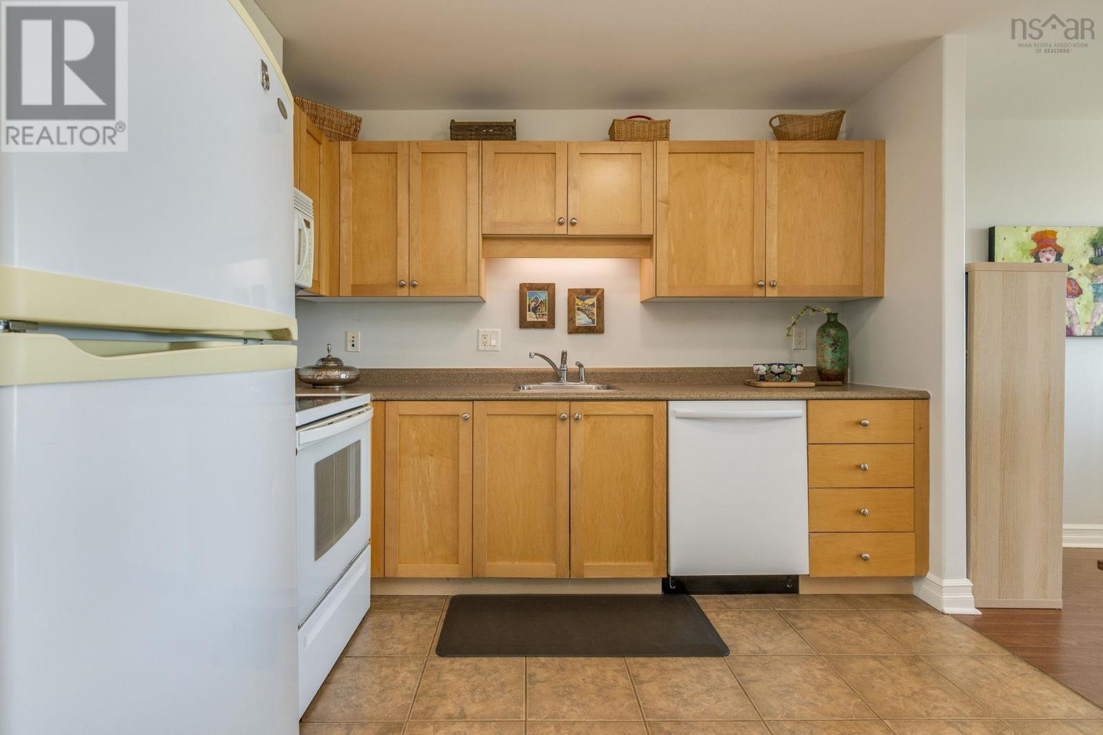 #1008 2677 Gladstone Street - 6