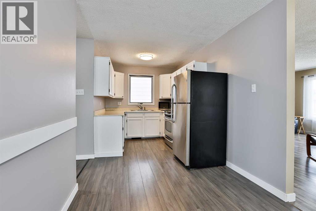 113 Cayuga Crescent W - 9