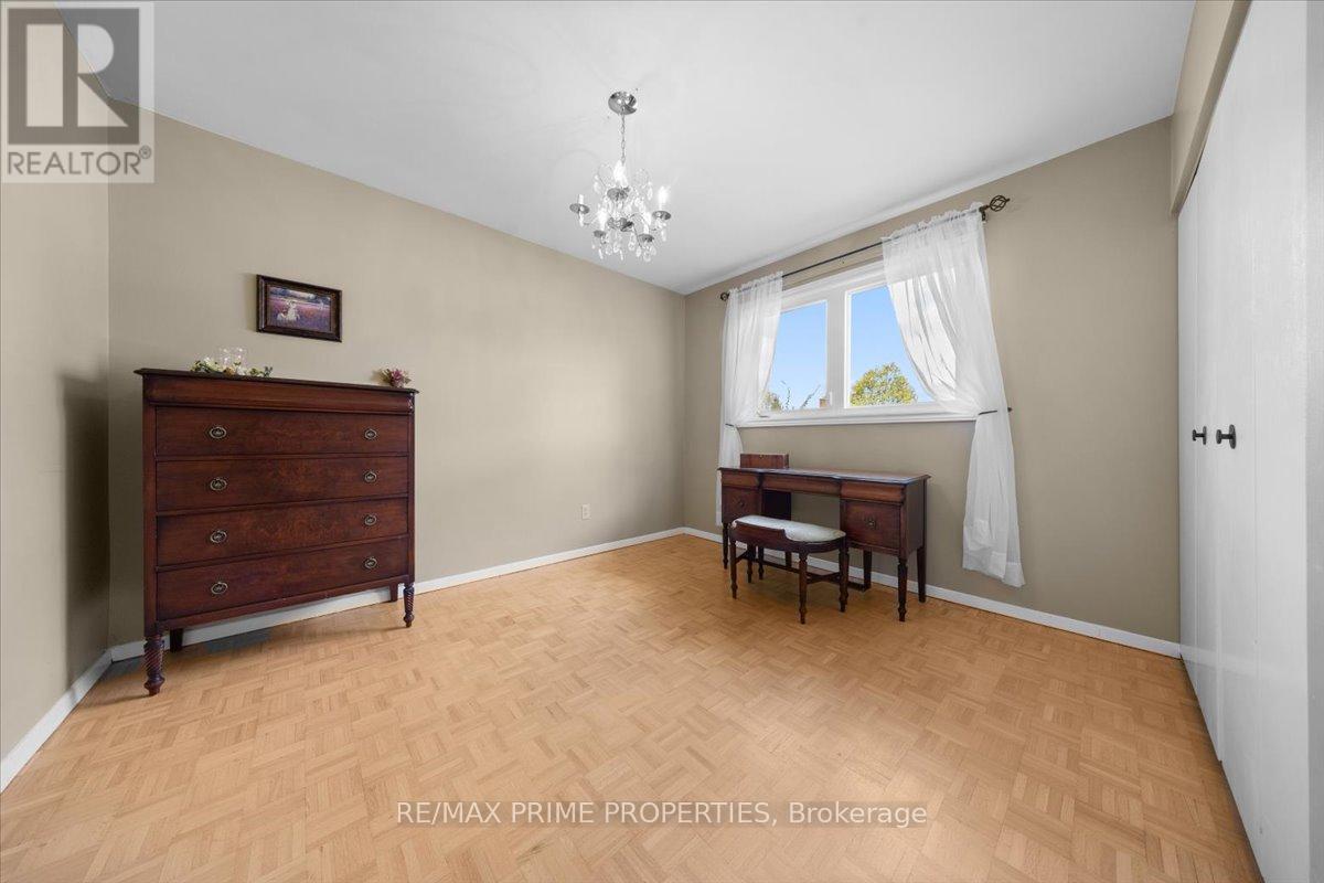 28 GLENMANOR DRIVE - 20