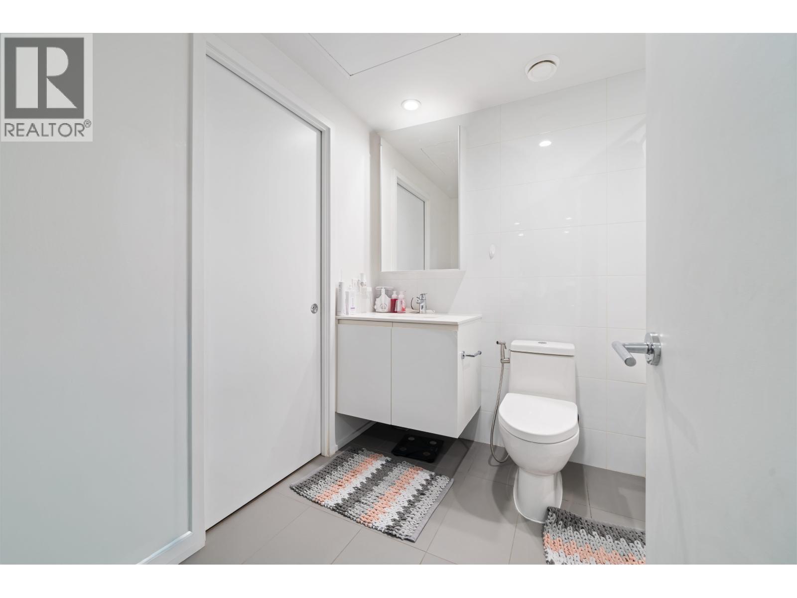 202 3809 EVERGREEN PLACE, Burnaby