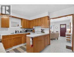 2821 Windermere Ave — photo 3