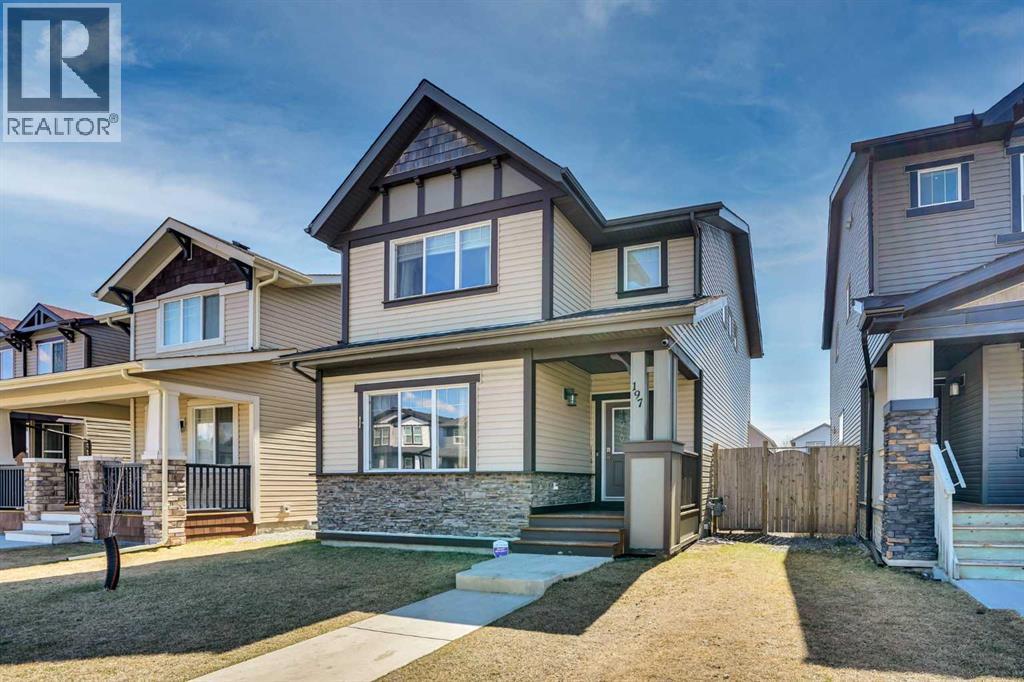 197 Skyview Springs Crescent NE - Image 2