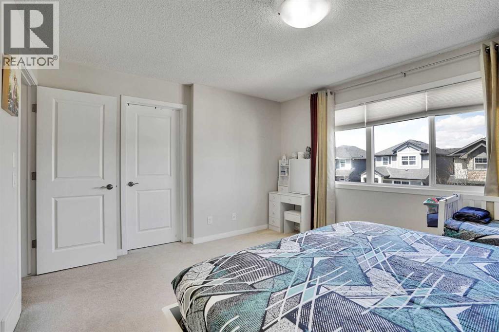 197 Skyview Springs Crescent NE - 26