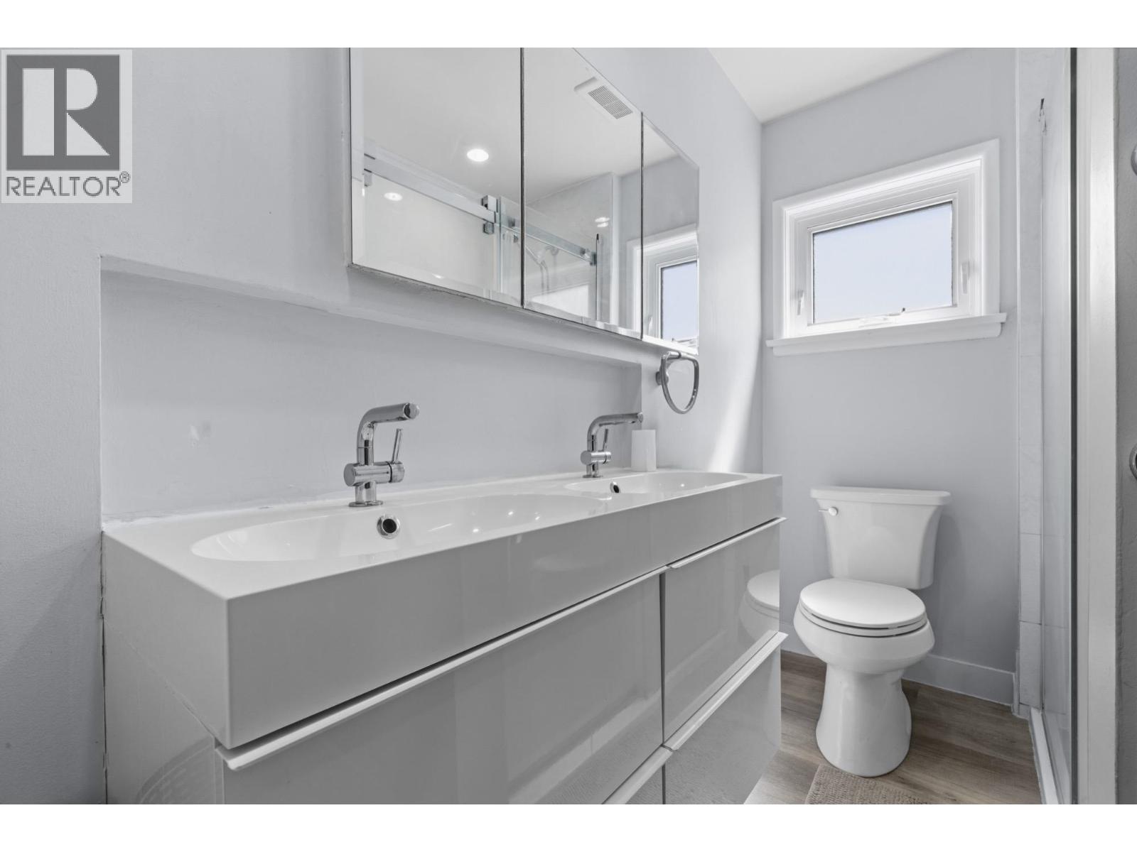 6 Bed, 4 Bath House for Sale in Vancouver – 45 RENFREW STREET, Vancouver – MLS# R3128059 - Image 14