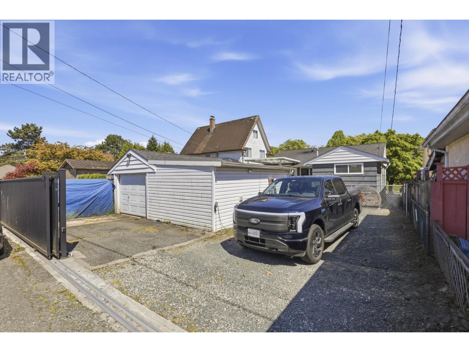 6 Bed, 4 Bath House for Sale in Vancouver – 45 RENFREW STREET, Vancouver – MLS# R3128059 - Image 26