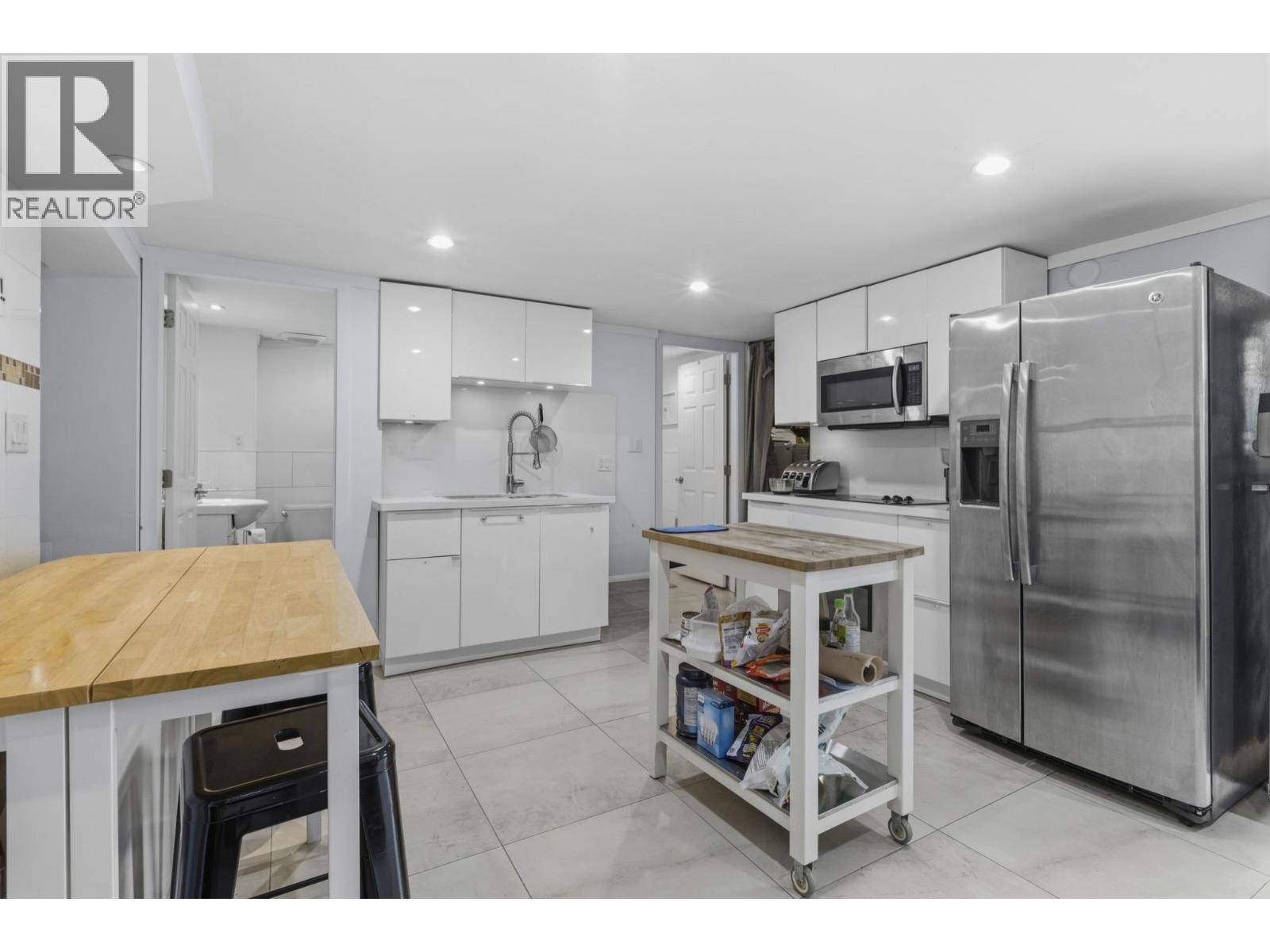 6 Bed, 4 Bath House for Sale in Vancouver – 45 RENFREW STREET, Vancouver – MLS# R3128059 - Image 9