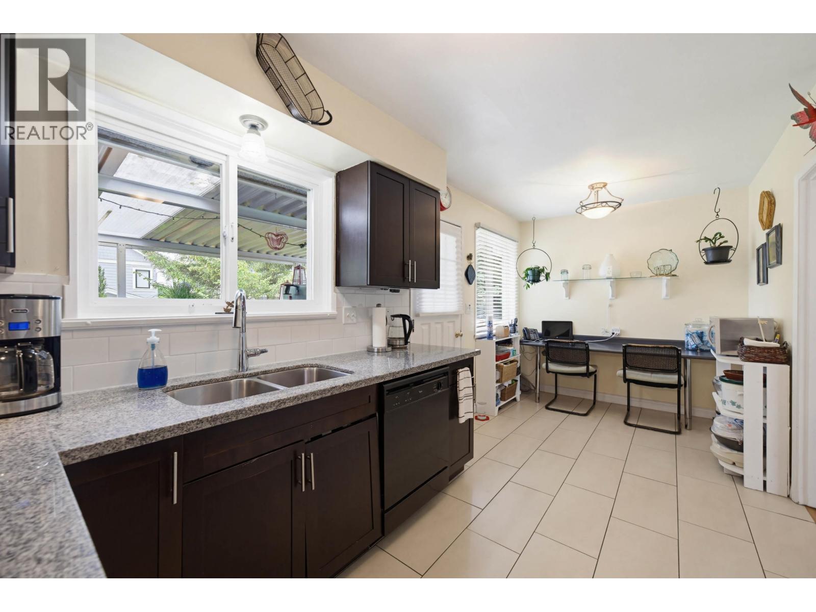 4882 44B Avenue, Delta