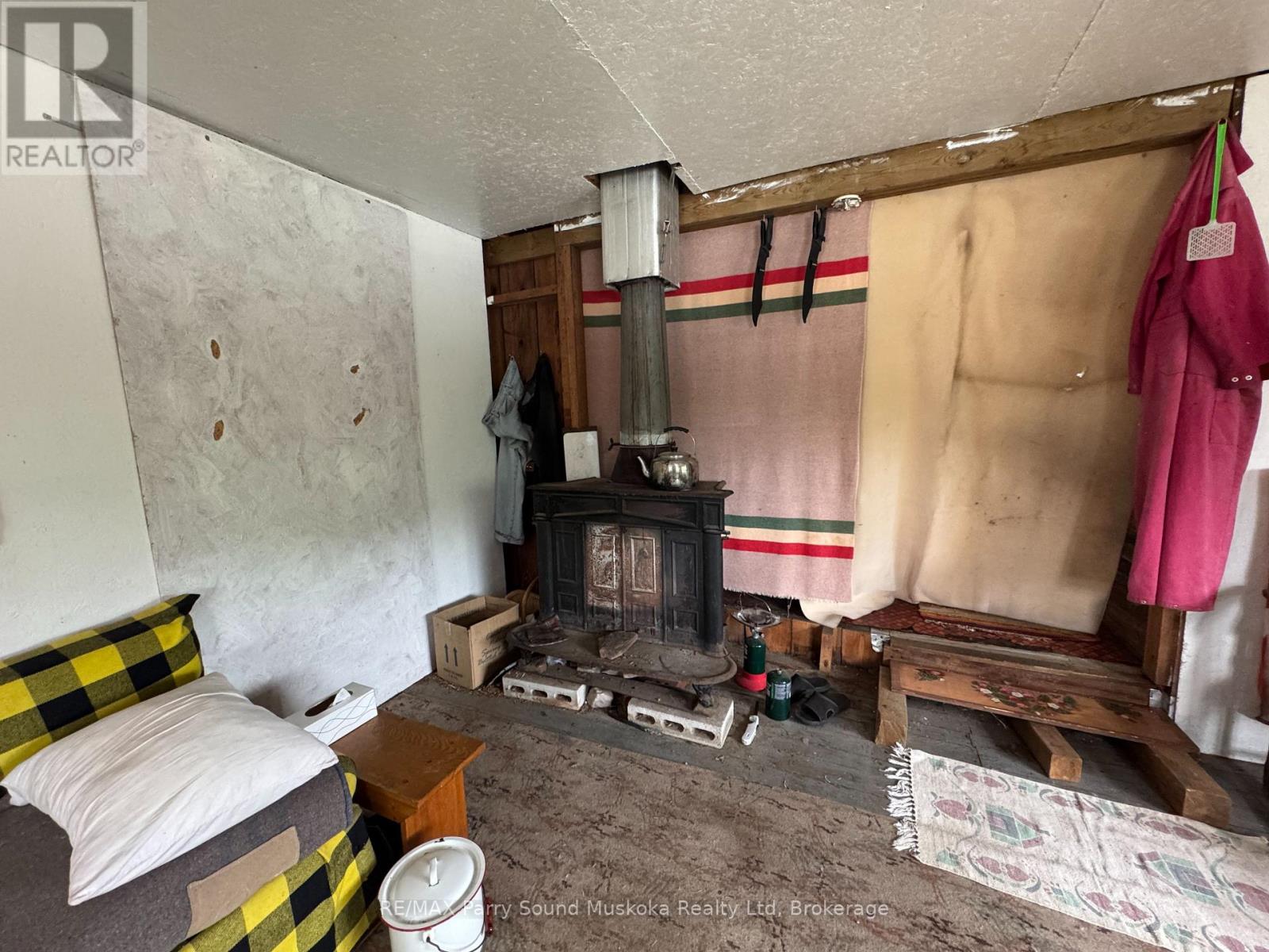2 WOLF RIVER - Image 15