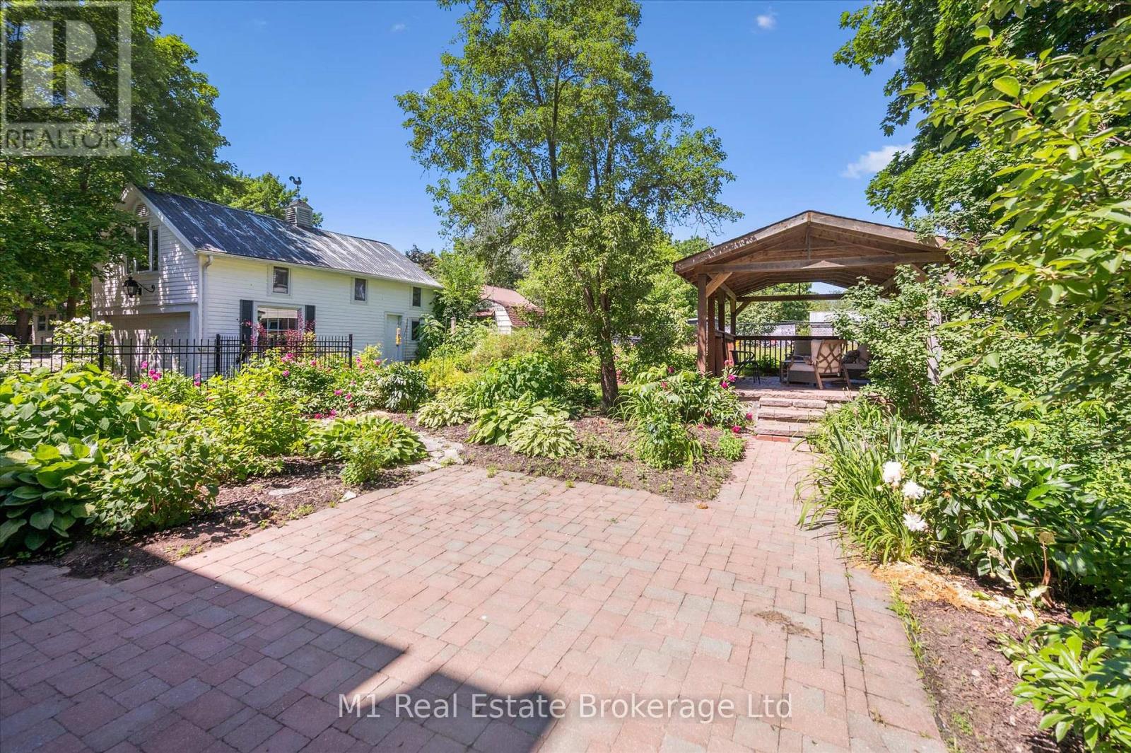 119 JOHN STREET W - 34