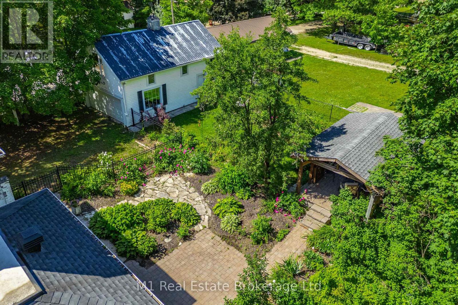 119 JOHN STREET W - 41
