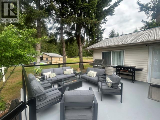 #12 6924 Squilax Anglemont Road - 22