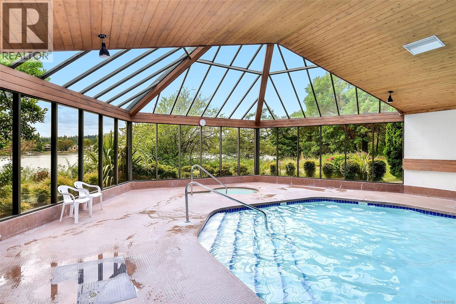 #105 81 Gorge Rd W - 13