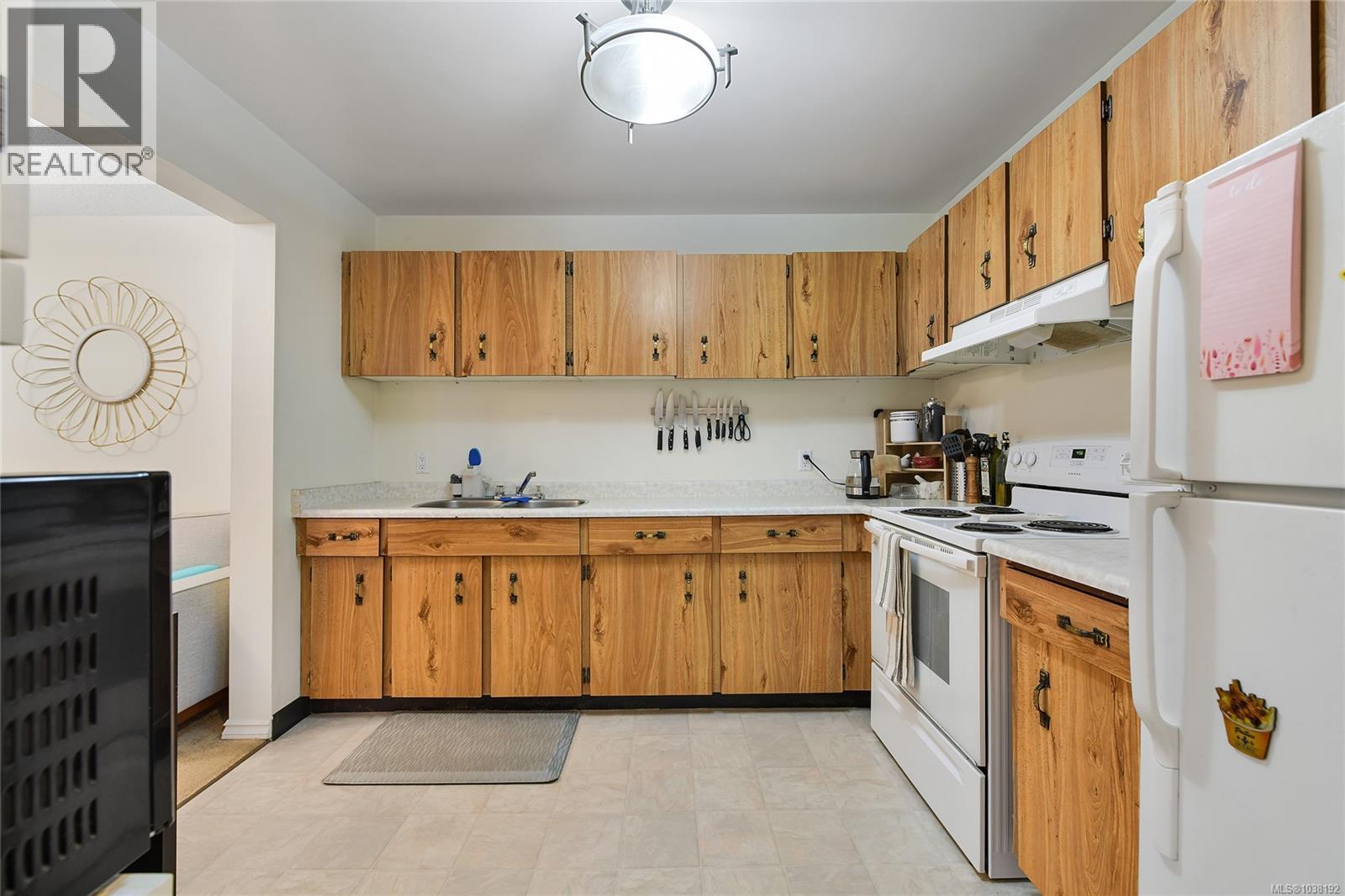 #105 81 Gorge Rd W - 4