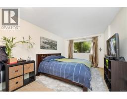 Living room - 105 81 Gorge Rd W, Saanich, BC V9A1L9 Photo 6
