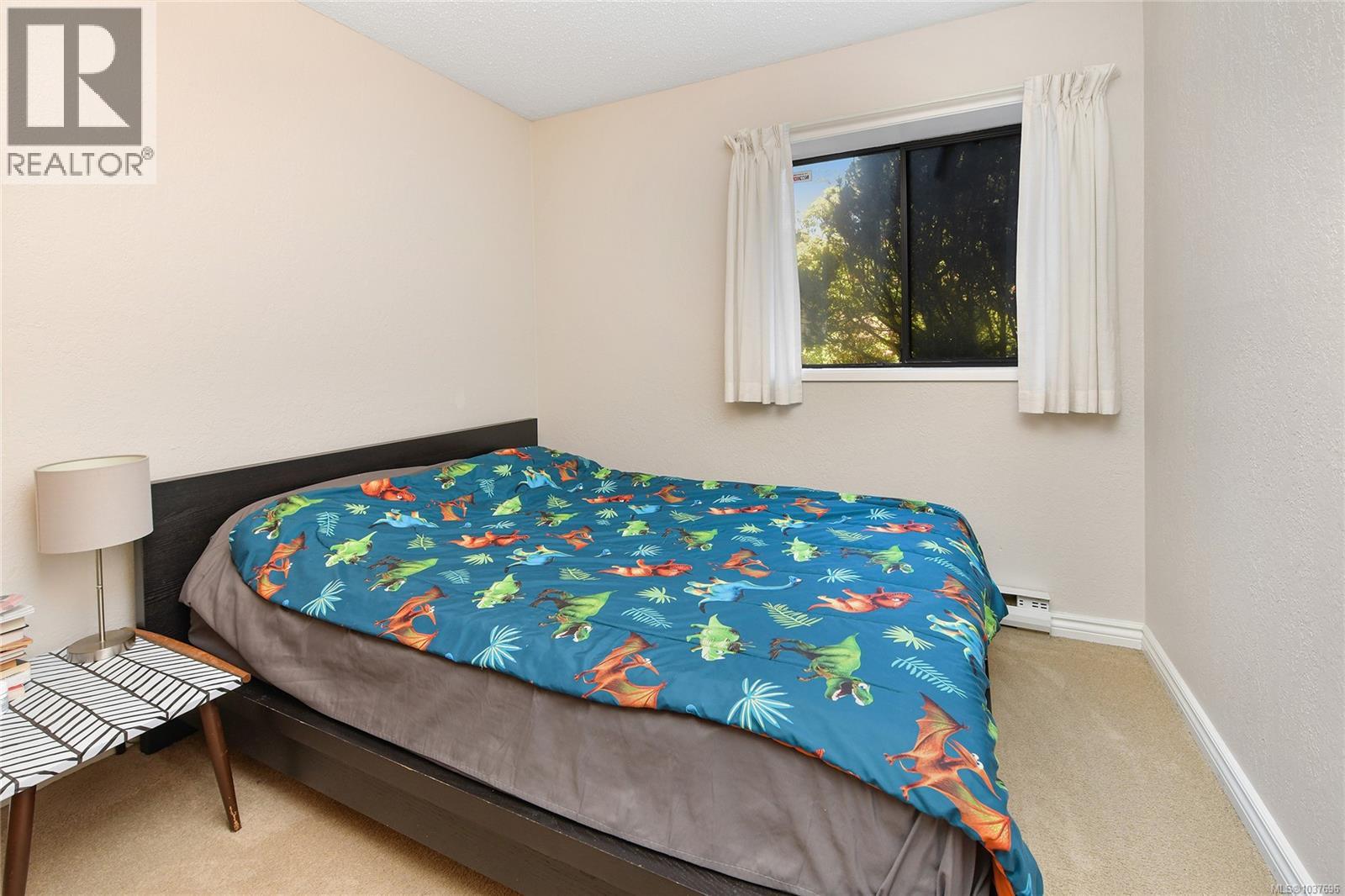 102 75 Gorge Rd W, Saanich