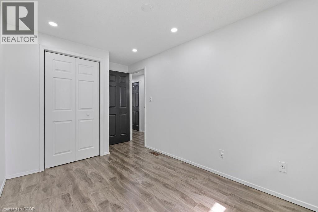 24 TARA Crescent - 27