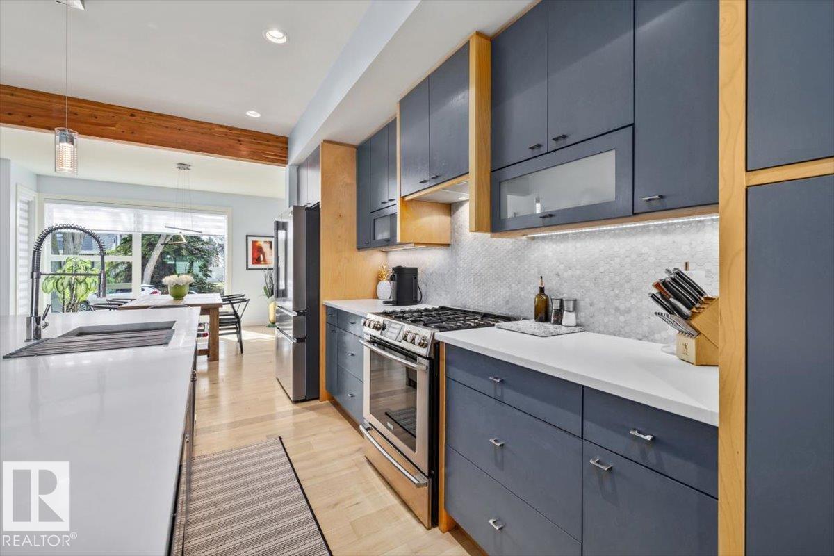 11245 64 ST NW - 9