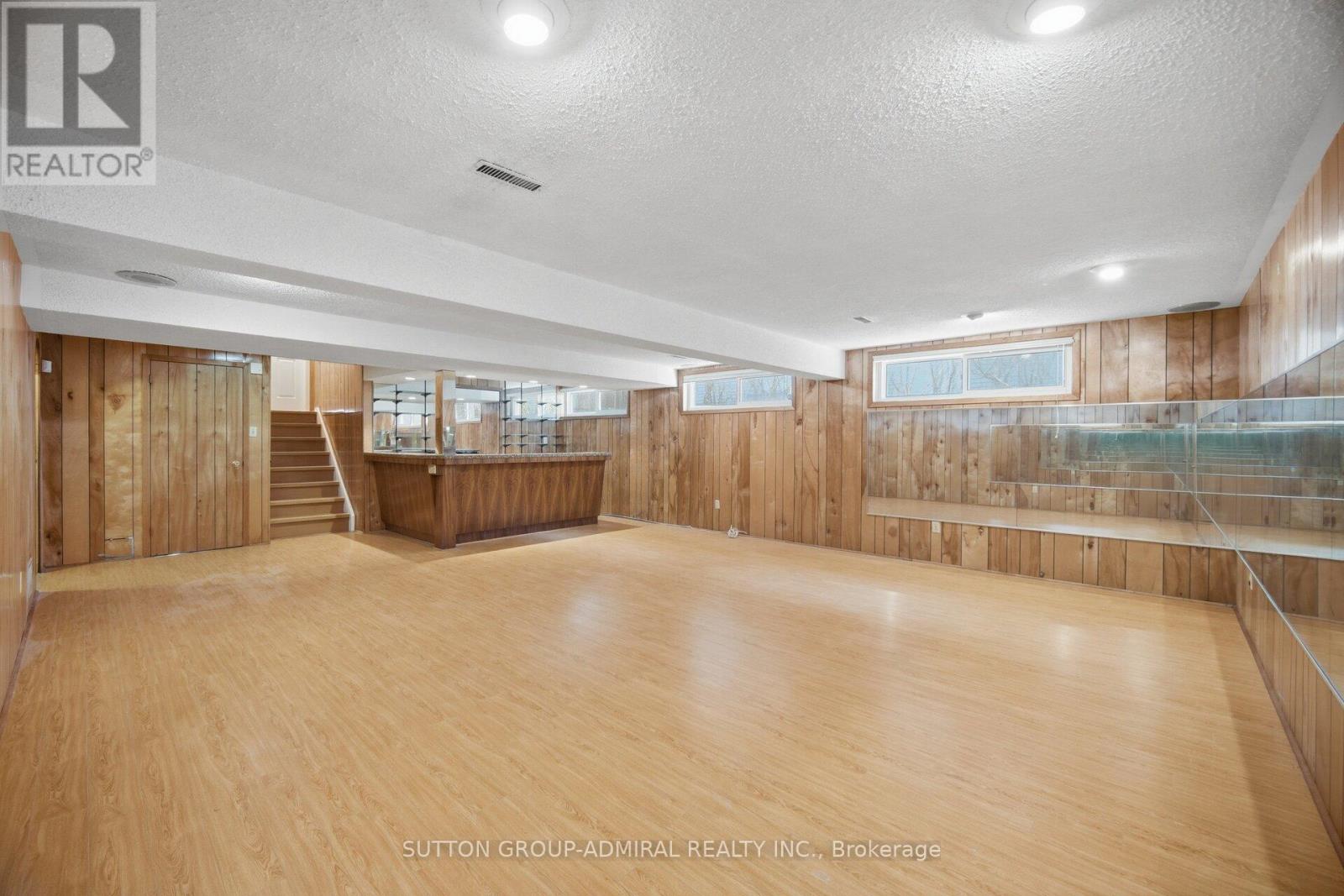 53 BESTVIEW DRIVE - 44