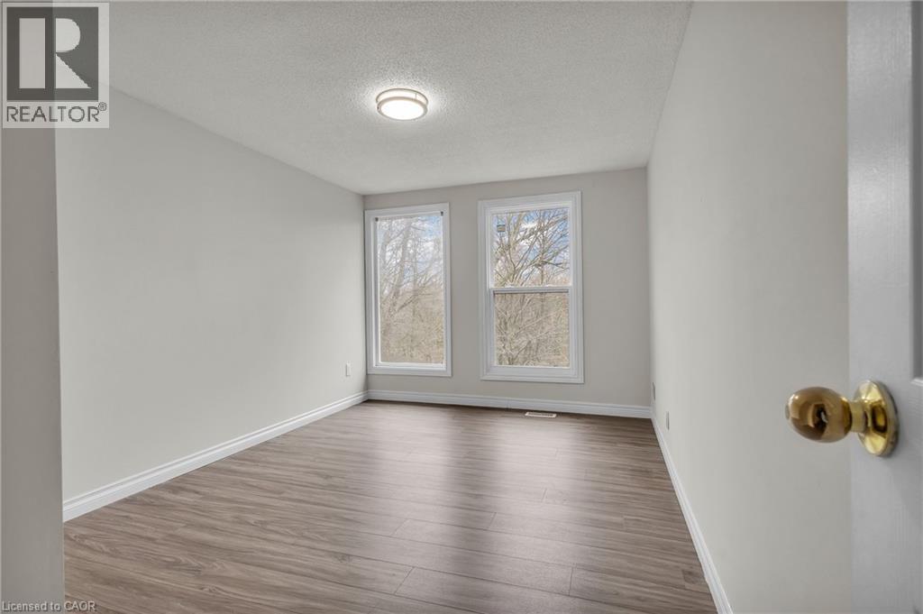 22 BLACKHORNE Crescent - 21