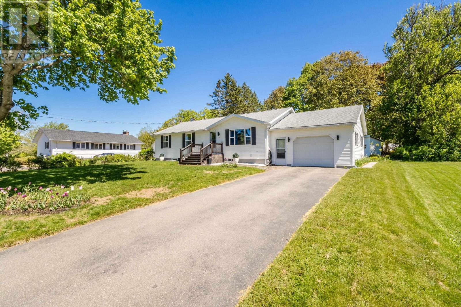 16 Hillcrest Avenue - Image 2