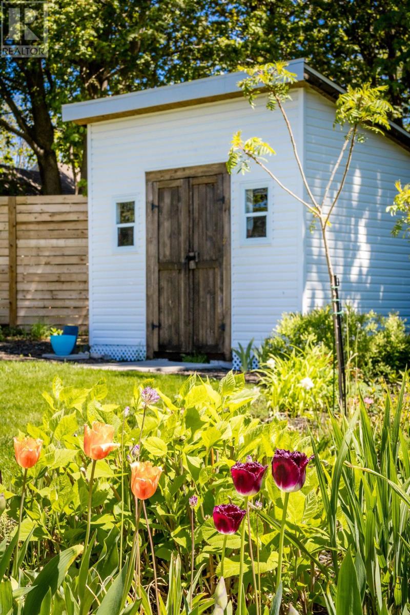 16 Hillcrest Avenue - 43