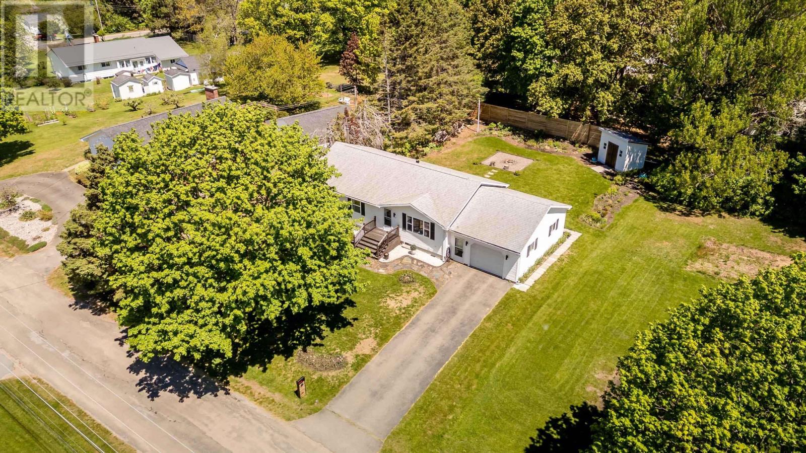 16 Hillcrest Avenue - 45