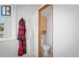 1006 Seventh Ave, Ucluelet, BC V0R3A0 Photo 6