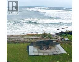 1006 Seventh Ave, Ucluelet, BC V0R3A0 Photo 31