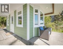 1006 Seventh Ave, Ucluelet, BC V0R3A0 Photo 11