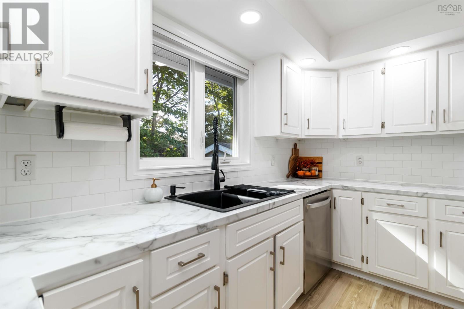 10 Rosewood Court - 15