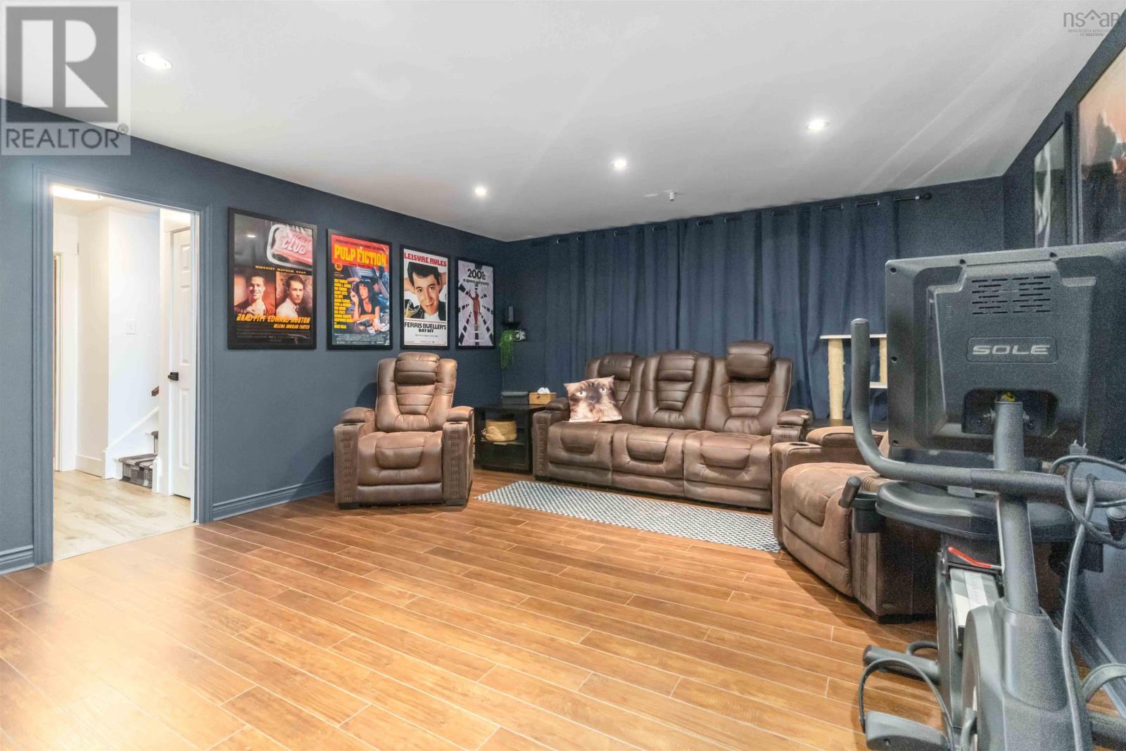 10 Rosewood Court - 42