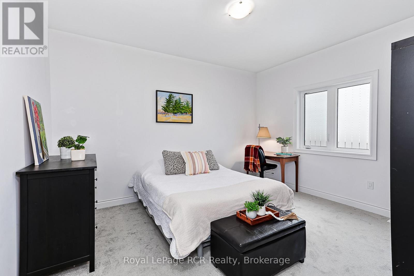 15 EMERALD STREET - 17