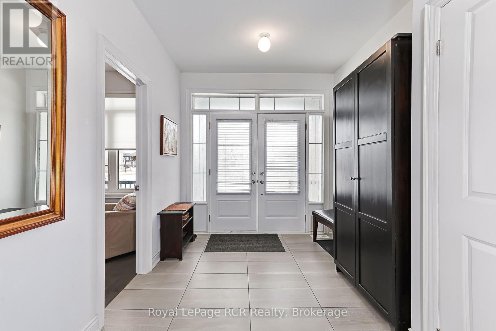 15 EMERALD STREET - 4