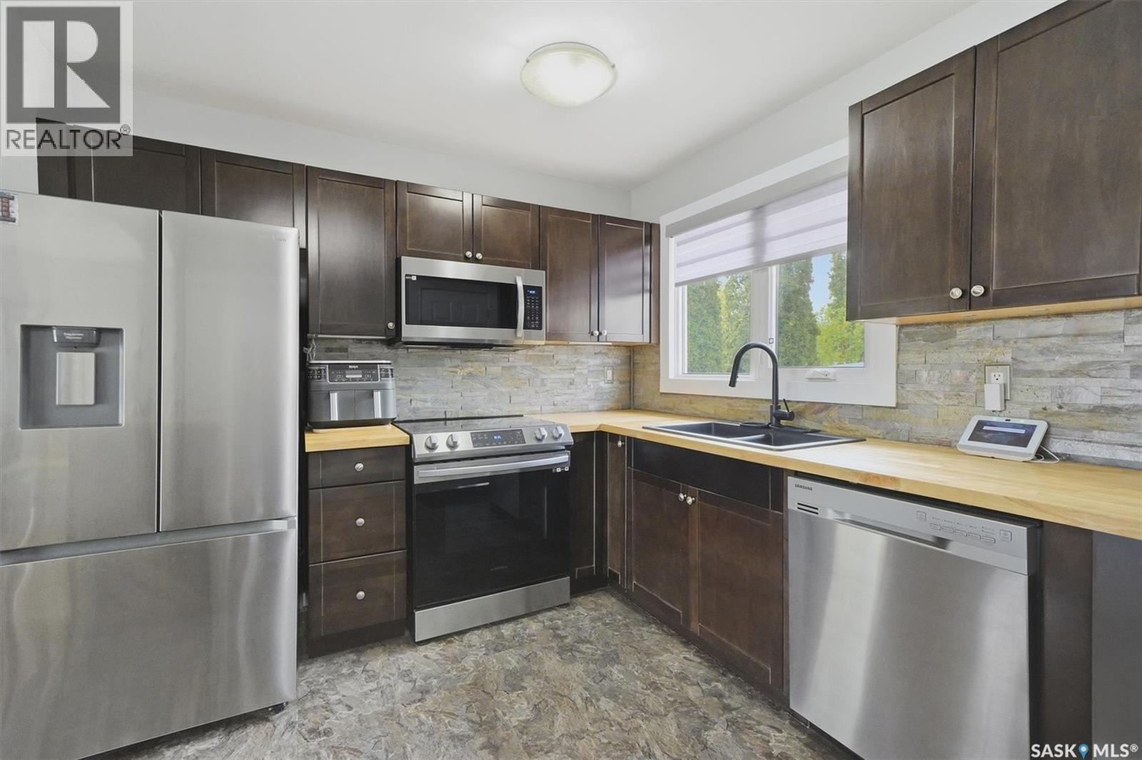 31 Bence CRESCENT - 11