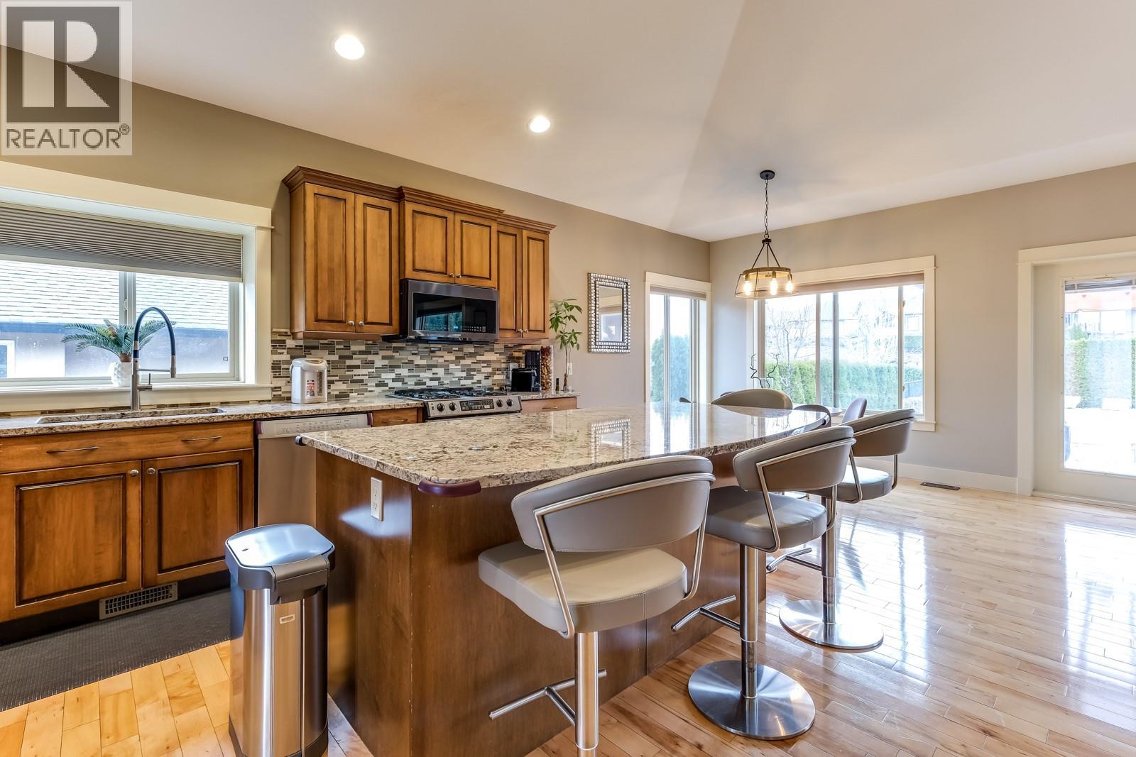 688 Almandine Court - 8