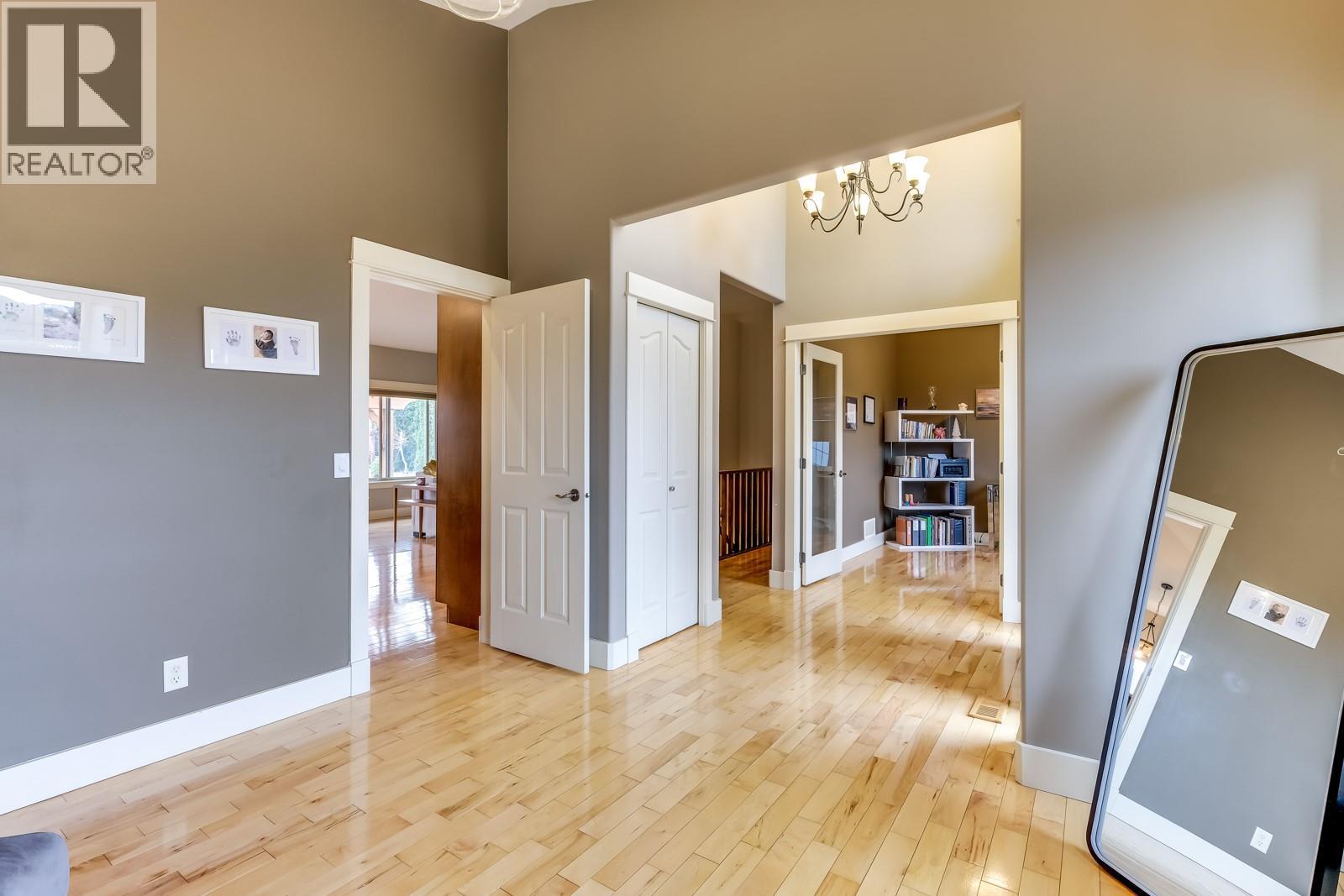 688 Almandine Court - 5