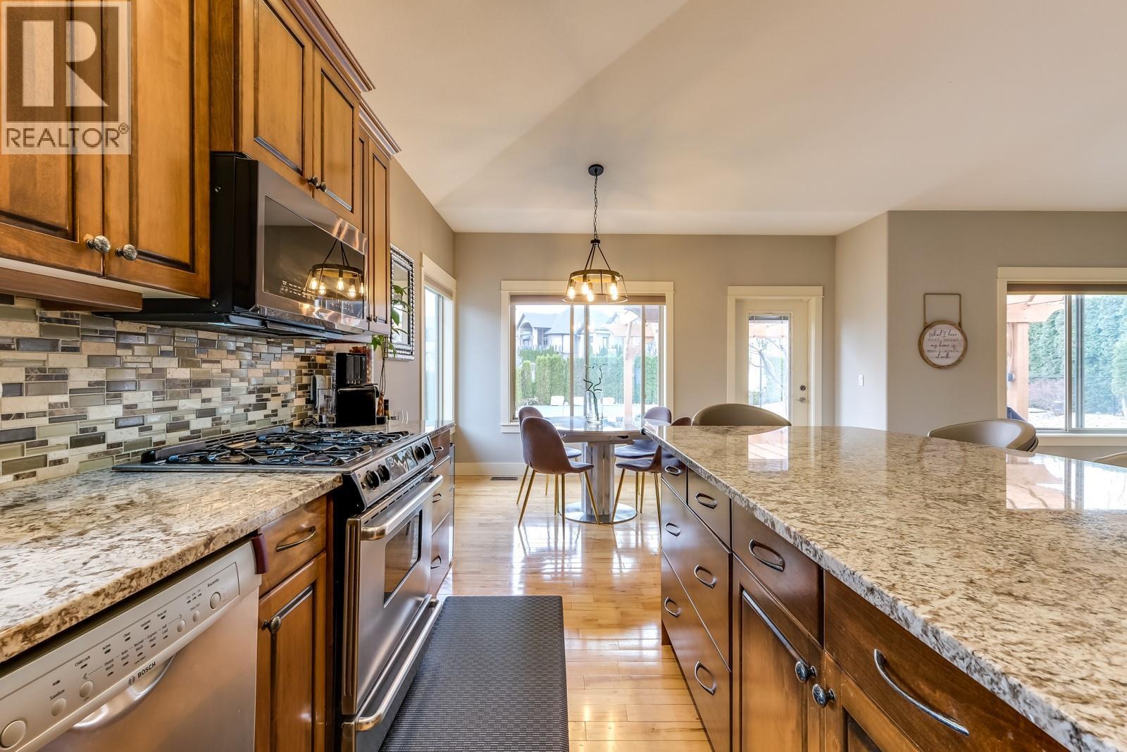 688 Almandine Court, Kelowna