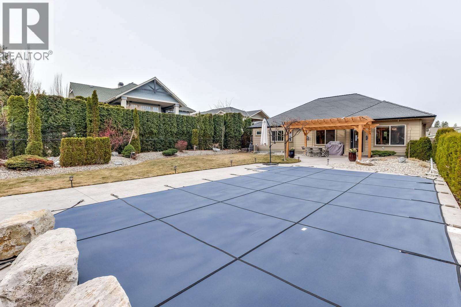 688 Almandine Court, Kelowna