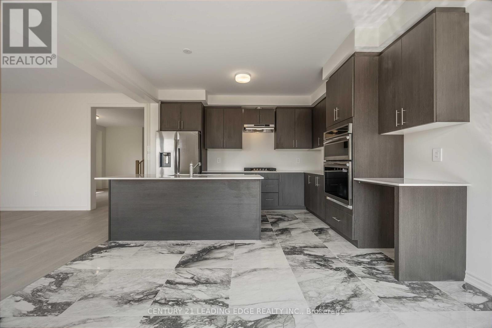 66 DONALD CAMERON CRESCENT - 19